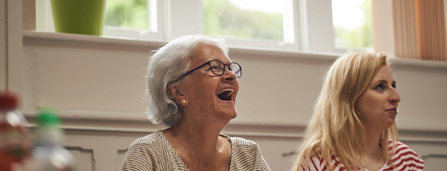Englisch-Sprachunterricht an der LISA! Sprachschule in Jersey Zwei Schüler im unterricht an der LISA! Sprachschule Englisch in Jersey in England