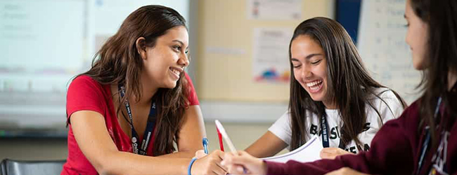 LISA-Sprachreisen-Schueler-Englisch-England-Oxford-Brookes-Unterricht-Klasse-Lernen